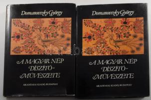 Domanovszky György: A magyar nép díszítőművészete I-II. köt. Bp., 1981, Akadémiai Kiadó. A II. kötet képkötet, benne gazdag, rendkívül izgalmas képanyaggal. Kiadói egészvászon kötésben, szakadt, karcos kiadói papír védőborítóval.