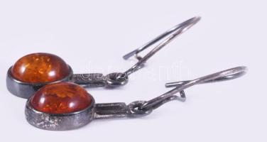 Ezüst (Ag) fülbevaló pár, borostyánnal, jelzett, bruttó 2g