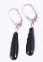 Ezüst (Ag) fülbevaló pár, ónix cseppel, jelzett, bruttó 3,3g