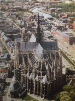 A gótika és a Távol-kelet. Szerk.: Aradi Nóra. A művészet története. Bp., 1992, Corvina. Gazdag képa...