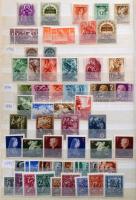 1913-2000 közötti magyar bélyegek másodpéldányokkal, az eleje falcos a modernebbek postatiszták, 3 d...