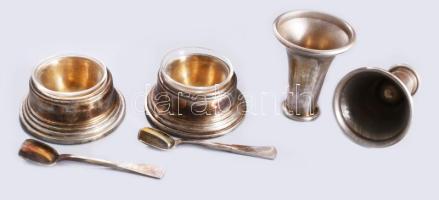 141 darabos ezüst (Ag) evőeszköz készlet, dobozában. Budapest, 1937-1966 közötti fémjel, 800 ezrelék...