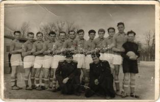 1952 Kistarcsa ÁVH labdarúgó csapat, játékosok. photo (lyuk / pinhole)