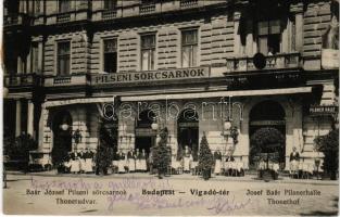 1913 Budapest V. Baár József pilseni sörcsarnoka a Vigadó téren (Thonet-udvar), étterem terasz pincérekkel