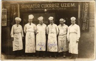 Budapest IX. Bíró Gyula és Mihály miniatűr cukrászüzeme. Üllői út 52 (?). Gyulay műterem photo (vágott / cut)