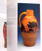 Csenkey Éva: Zsolnay szecessziós kerámiák. Bp., 1992, Helikon. Gazdag fekete-fehér és színes képanya...