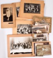 Kb 40 darabos vegyes fotótétel: kabinetfotók, nagy méretű csoportképek, fotólapok ca 1890-1940