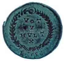 Római Birodalom 363-364 / Iovianus / Siscia / AE3 bronz (3,60g) T:XF
Roman Empire 363-364 / Jovian ...