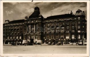 Budapest XI. Hotel Szent Gellért szálló, villamos, Gundel Gellért sörözője, Magyar Kereskedelmi Bank Rt. IBUSZ Tourist Office, automobilok (apró szakadások / tiny tears)