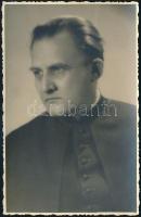 Janovics Jenő (1872-1945) színész, rendező, színigazgató, forgatókönyvíró. dedikált fotója 9x14 cm