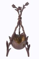 Szecessziós virágmintás réz asztaldísz, m: 22 cm