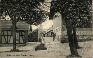 1910 Királyhida, Bruckújfalu Tábor, Brucker Lager, Bruckneudorf; osztrák-magyar katonai tábor. Karl Lina kiadása / K.u.K. military camp (fl)