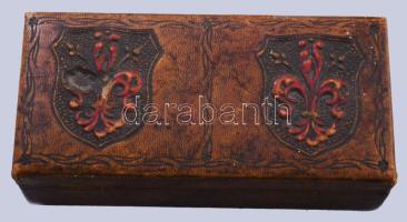 cca 1880 Francia bőrbevonatos levéltartó és bélyegtartó. Levéltartó bőr része sérült 26x16 cm, bélye...