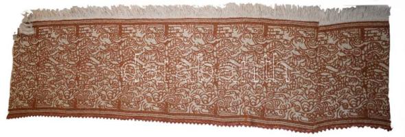 2 darab régi faliszőnyeg, szélén sérüléssel, cca 140x65 és 260x65 cm