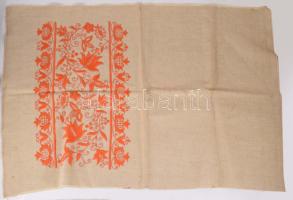 Banános ládányi vegyes hímzett textil tétel, közte beregi makkos hímzés, keresztszemes szalvéták, er...