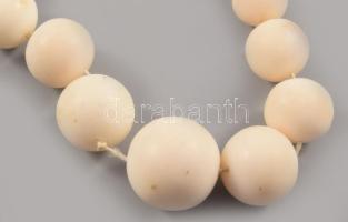 Art deco fehér korall nyakék, h: 52 cm