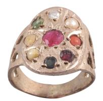 Kézzel készült fém gyűrű, rubin, smaragd, gránát, opál berakásokkal, m: 56