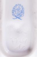 Herendi Viktória mintás levél alakú tálka. Jelzett, restaurált, h: 15,5 cm