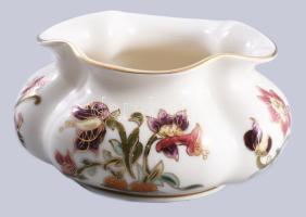 Zsolnay aranykontúrozott virágmintával díszített paradicsomvirág váza, jelzett, hibátlan, d: 13 cm