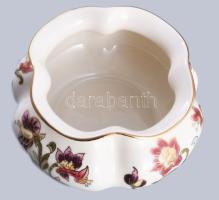 Zsolnay aranykontúrozott virágmintával díszített paradicsomvirág váza, jelzett, hibátlan, d: 13 cm