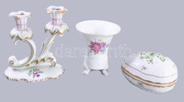 Hollóházi virágmintás váza, tojás alakú bonbonier, kétágú gyertyatartó. Jelzett, hibátlan, m: 16 cm