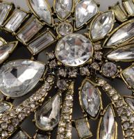 Dekoratív köves nyakék