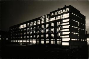 1972 Budapest II. Ifjúság Szálló este. Zivatar utca 1-3. Képzőművészeti Alap (EK)