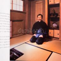 Macuo Basó: Észak ösvényein - Egy 17. századi japán költő verses útinaplója. Bp., 2011. Vince. 199p....