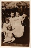 II. Miklós orosz cár és családja / Tsar Nicholas with his family