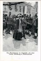 Das Herrscherpaar im Gespräche mit einer Tiroler Abordnung in Nationaltracht / Az uralkodópár (IV. Károly és Zita), képeslapfüzetből / WWI Austro-Hungarian K.u.K. military, Charles I of Austria and Zita of Bourbon-Parma, from a postcard booklet