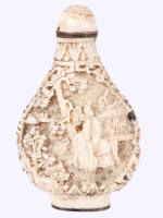 Kínai faragott lakk tubákos szelence, m: 7,5 cm