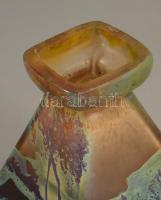 cca 1910 Beyermann &amp; Co. Haida szecessziós váza, jelzés nélkül, szájánál restaurált, m: 11,5...