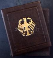 17 átlátszó lapos (18 x 27 cm) KRAUSE svájci ívberakó, barna borítóval és tokkal