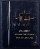 30 átlátszó lapos (215 x 300 mm) ívberakó, sötétkék 50 éves a NSZK német feliratú borítóval