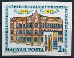 1978 200 éves a Képző- és Iparművészeti Szakközépiskola vágott bélyeg