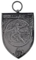 1939. "Magyar Királyi Államvasutak Sportegyesületeinek Ligája" kétoldalas, ezüstözött díjérem "HP" jelzéssel, hátoldalán "GÖR.ROM. BIRKÓZÁS 2" gravírozással (36x26mm) T:XF patina