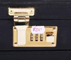 Számzáras aktatáska, jó állapotban, 32x45 cm