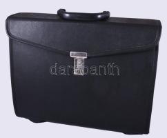 Samsonite számzáras aktatáska, jelzett, 35x46 cm