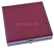 1988. "BSE 75 - 1913-1988 / Budapesti Sportegyesület" bronz emlékérem eredeti tokban BSE j...