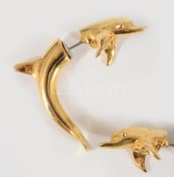 Delfin alakú designer jelzett fülbevaló pár, h: 4 cm