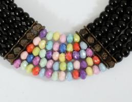 Gyöngy nyakék tartón