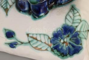 Morvay Zsuzsa (1946-): Víziló alakos asztaldísz, mázas kerámia jelzett, kis pattogzással,14x13 cm