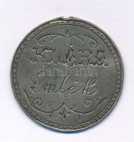 1889. "Klára emlék / sz (született) szept. 22. 1889" gravírozott fém emlékmedál (27mm) T:X...