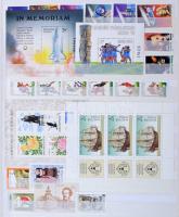 1970-80-as évek 20 db 16 lapos A/4 berakó, mindegyikben 16 azonos teljes vagy közel teljes évfolyam,...