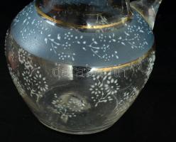 Szecessziós kiöntő. cca 1900, zománcfestett hutaüveg, kis kopással, m: 12 cm