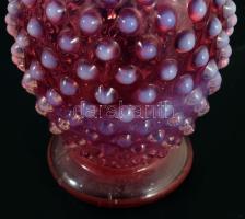 cca 1950 Frenton Cranberry opalescent bütykös díszítésű üveg váza, jelzés nélkül, hibátlan, m: 9,5 c...