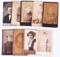 11 db vegyes vizitkártya