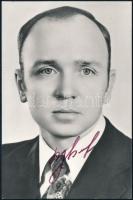 Valentyin Lebegyev (1942- ) szovjet űrhajós aláírása fotón / Signature of Valentin Lebedev (1942- ) ...
