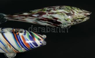 2 darab anyagában multicolor színezésű üveghal, kézzel készült, egyik farkán kis lepattanással, h: 2...