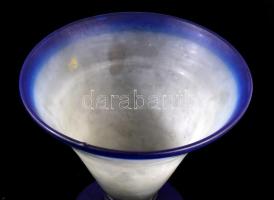 Savamratott, anyagában részben színezett talpas kínáló. Hibátlan (légbuborékkal), d: 21,5 cm, m: 18 ...